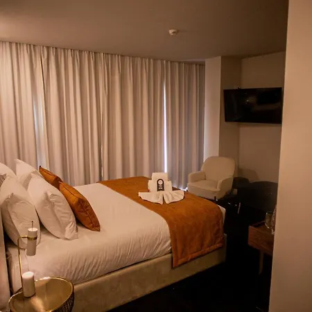 262 Boutique Aliados 게스트하우스 4*